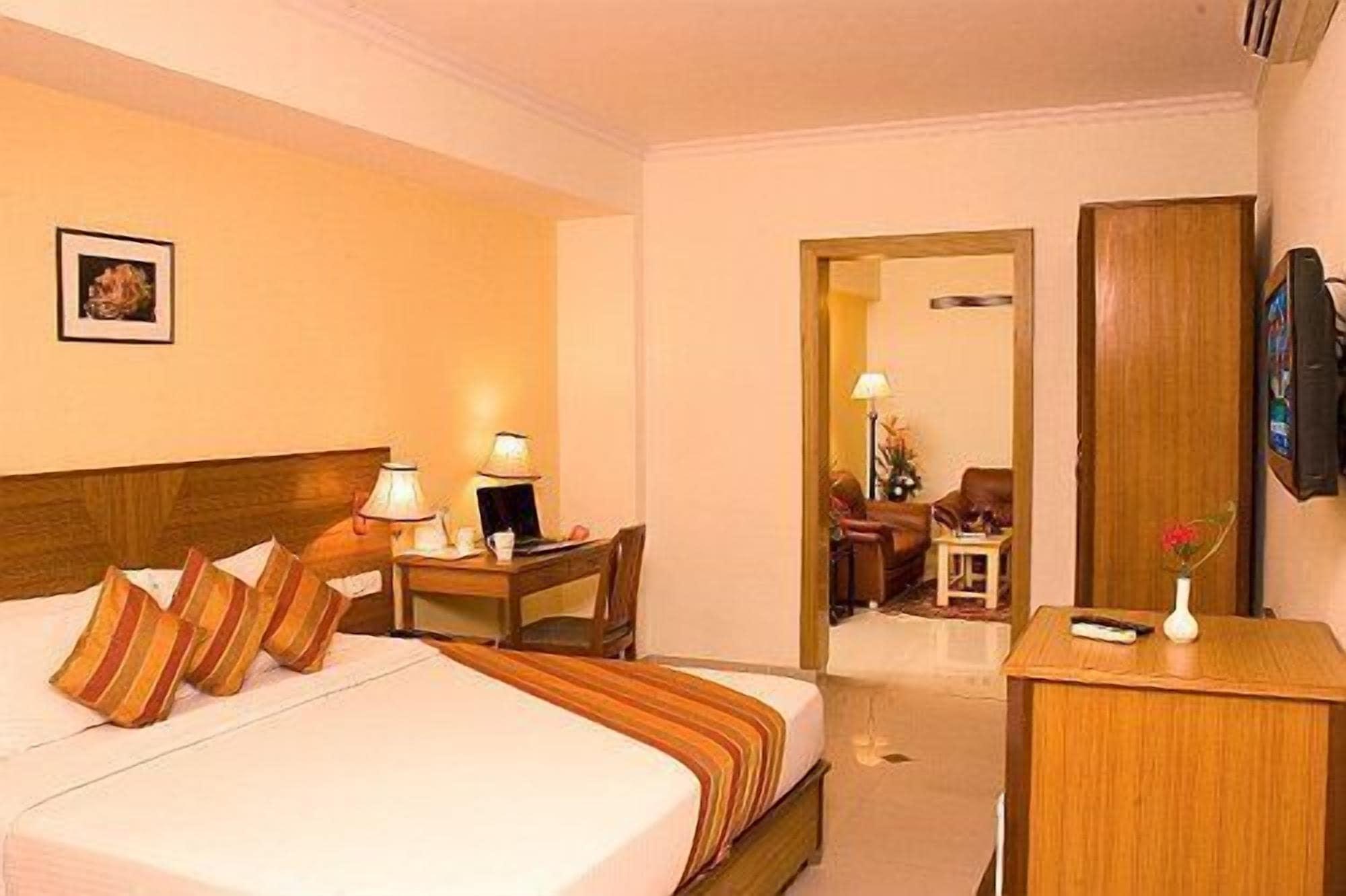 Ramanashree Brunton Hotel Bangalore Ngoại thất bức ảnh